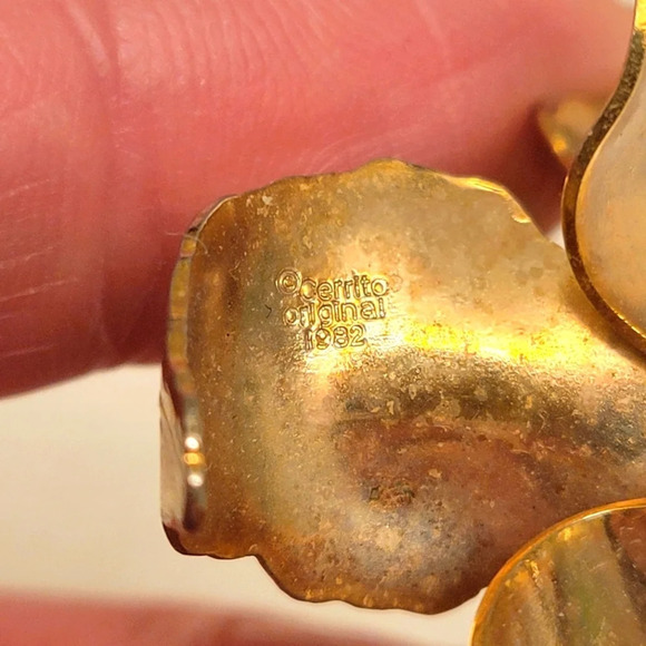 Vintage cerrito original 1982 orchid flower brooch etched brushed gold tone - Picture 6 of 6